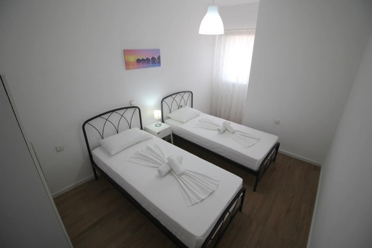 Nefeli Apartments Sarandë Exterior foto